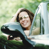 0706_womanincar160x160.jpg